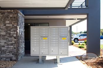 24-Hour package receiving lockers